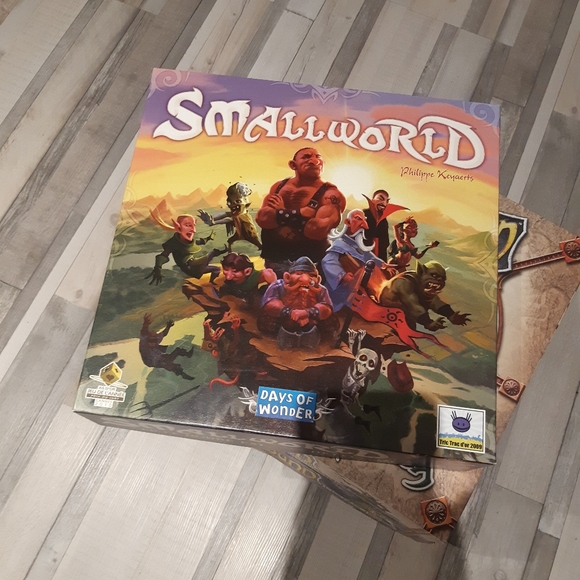 Smallword gameboard FRENCH - Picture 1 of 1